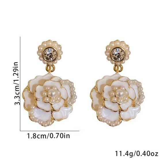 🔅🆕🔅Elegant Classy Camellia Flower Pearl Earrings✨available in Black & Cream✨ - Picture 7 of 13